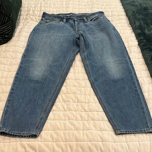 Old Navy High Rise Slouchy Taper Ankle Jeans in Blue